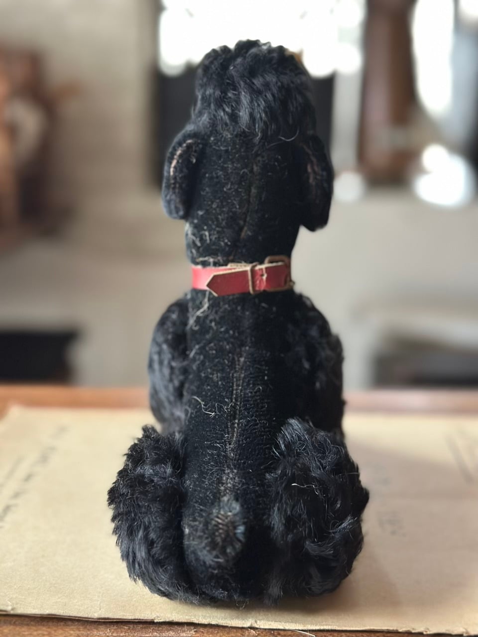黒プードルのぬいぐるみ 赤い首輪 | Brocante de La Cocotte