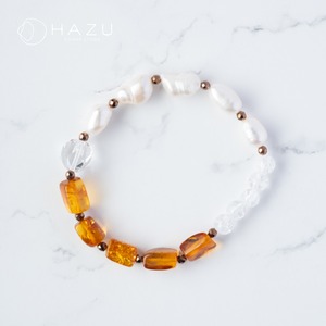 琥珀とパールの輝く美と健康ブレス［アンバー（琥珀）／淡水パール／水晶／クラック水晶］