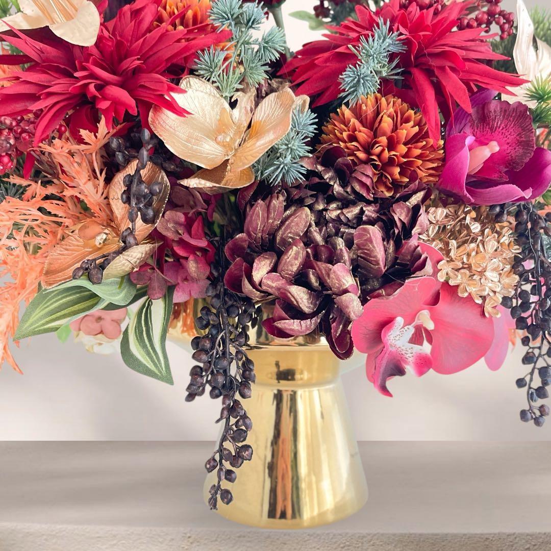 プレミアムフラワーアレンジ ゴールドベースに咲く豪華絢爛の和モダンアレンジ プレミアムフラワーアレンジ ゴールドベースに咲く豪華絢爛の和モダン