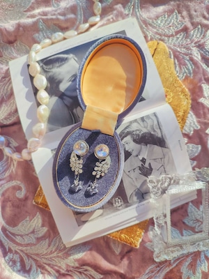 【A FALLING STAR MOONLIT MILKY WAY EARRING/(XX419)】