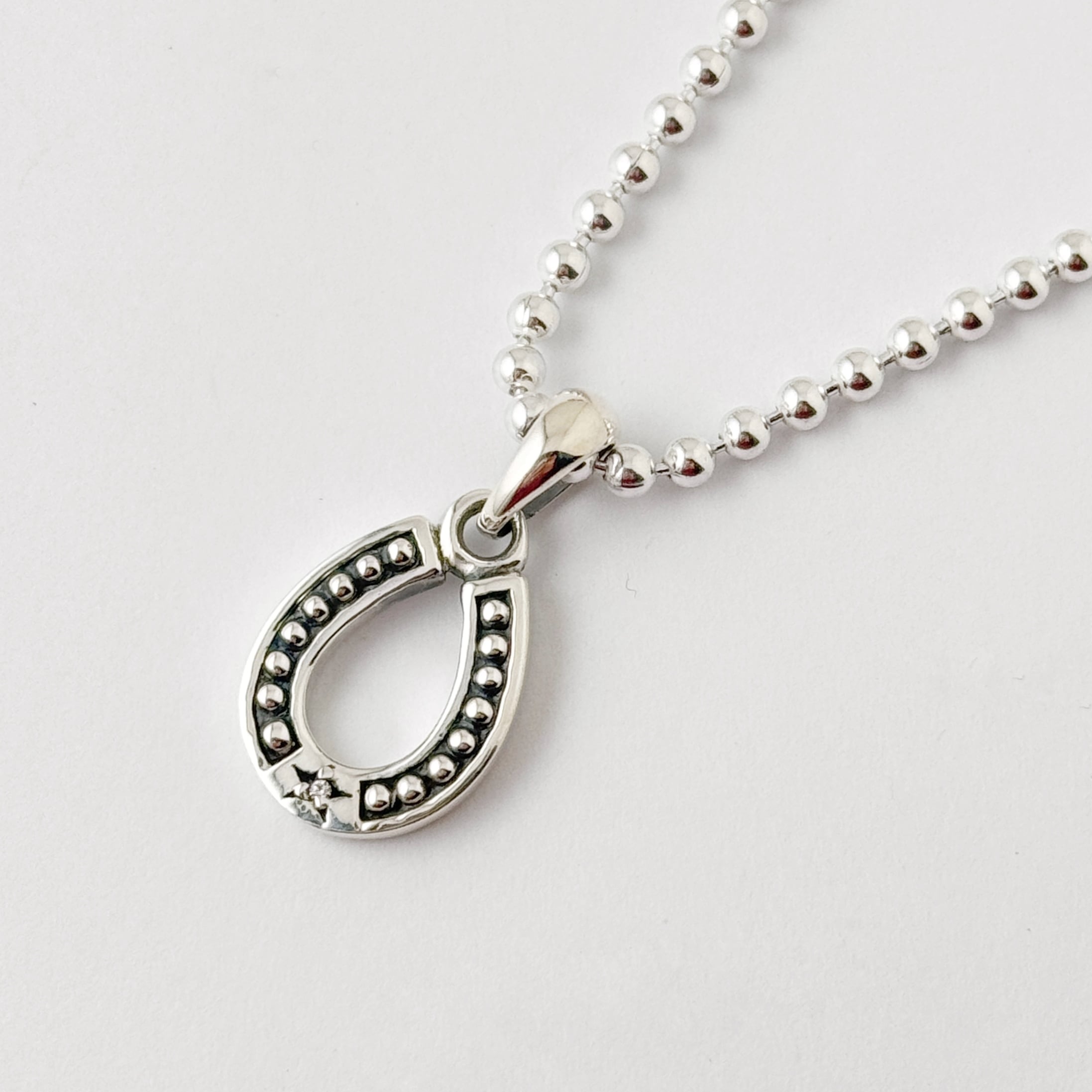 センター ジルコニア オキシダイズ 上向き ホースシューペンダント Mサイズ Silver 馬 蹄鉄 ホース うま