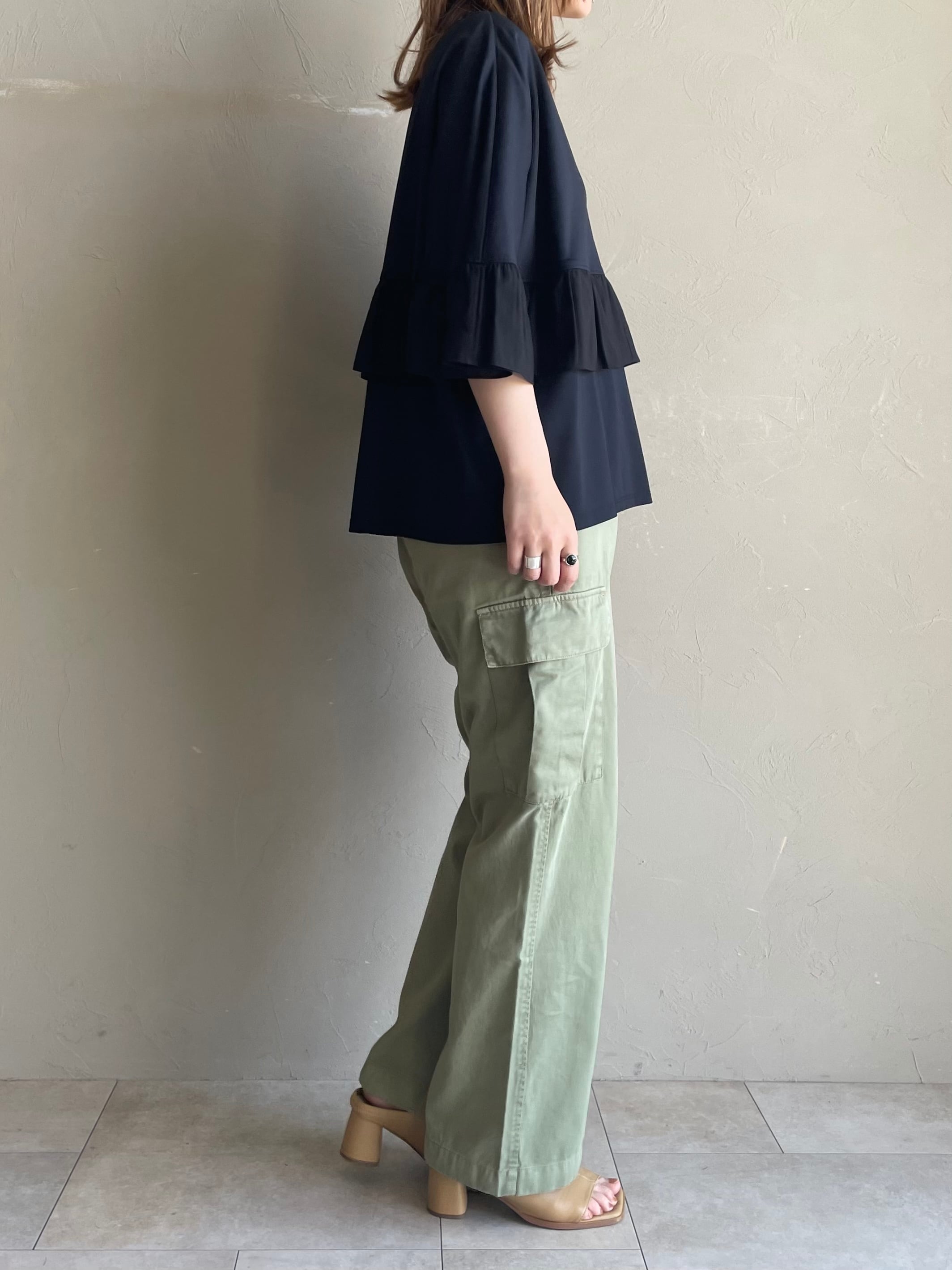 CYAN TOKYO 】- 301092 - フリルカットポンチョトップス | valance