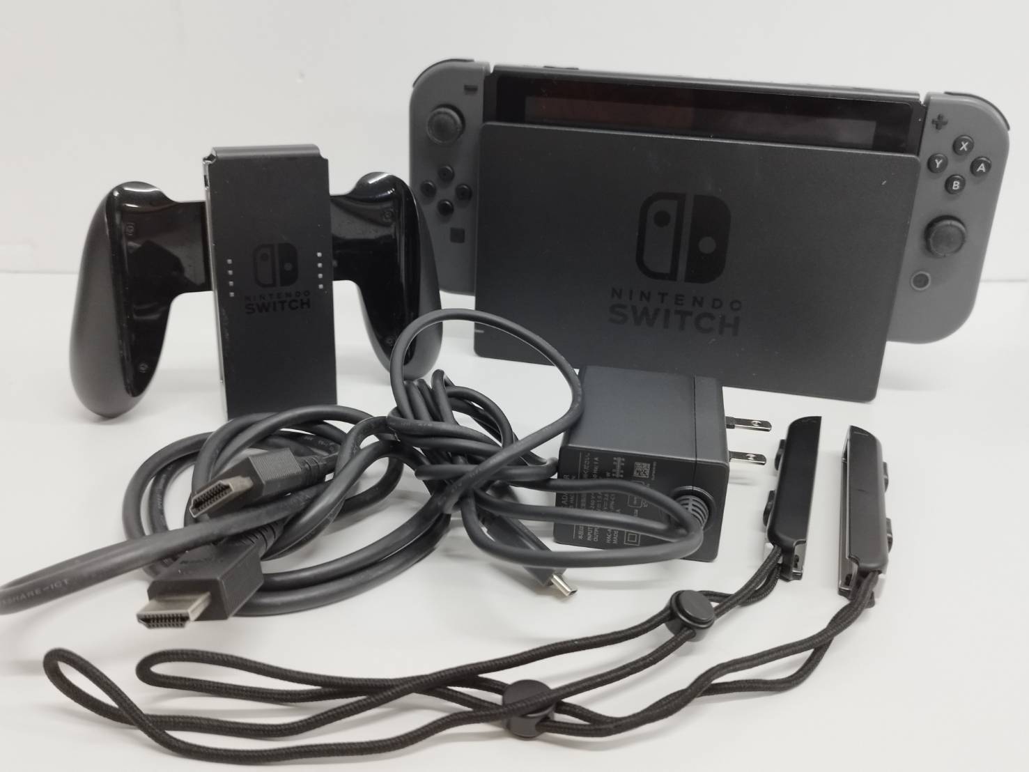Nintendo Switch 本体 HAC-001(-01) 2020年製 Nintendo Switch 本体 2020 HAC-001 (－01) Nintendo Switch 本体 HAC