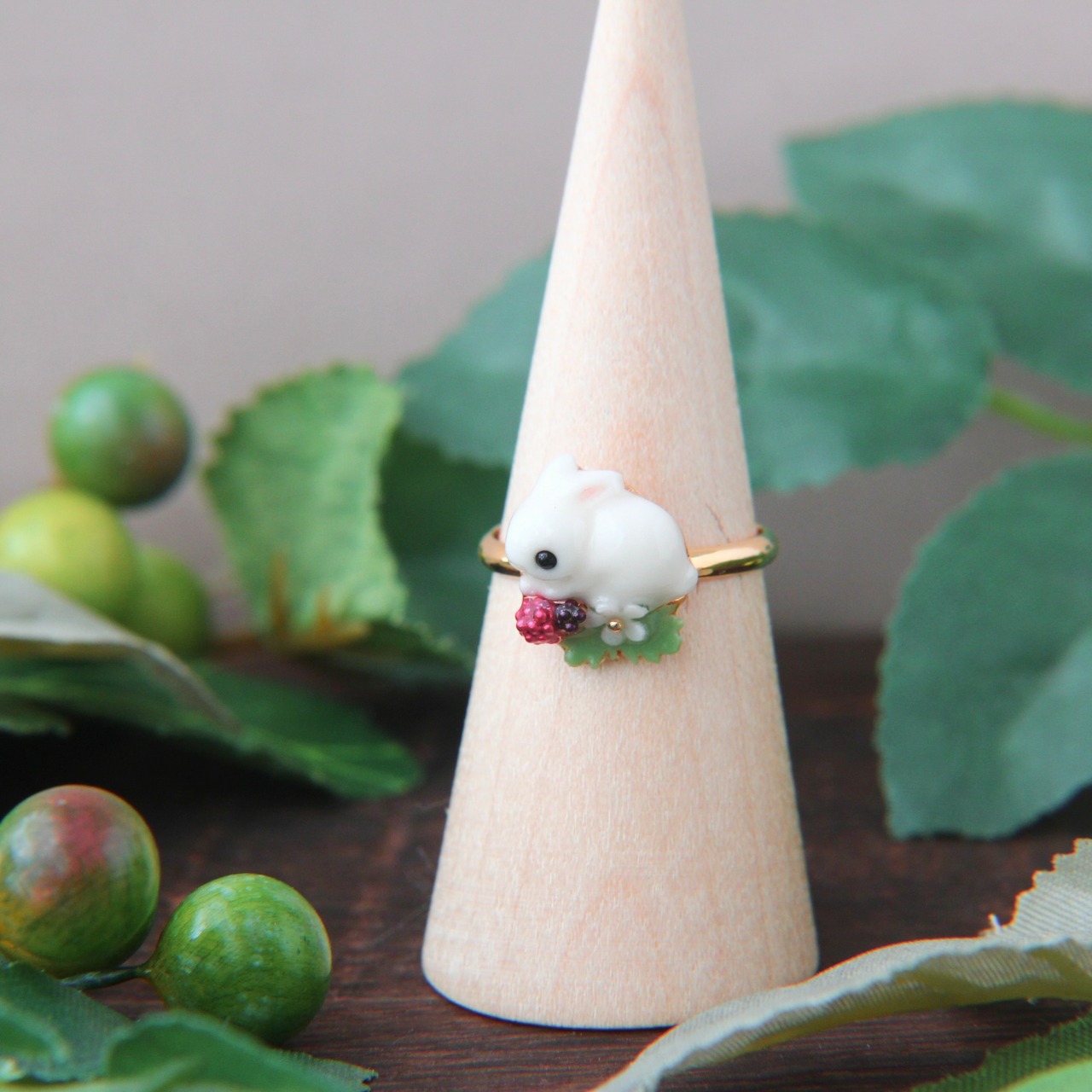 小さい野いちごリング