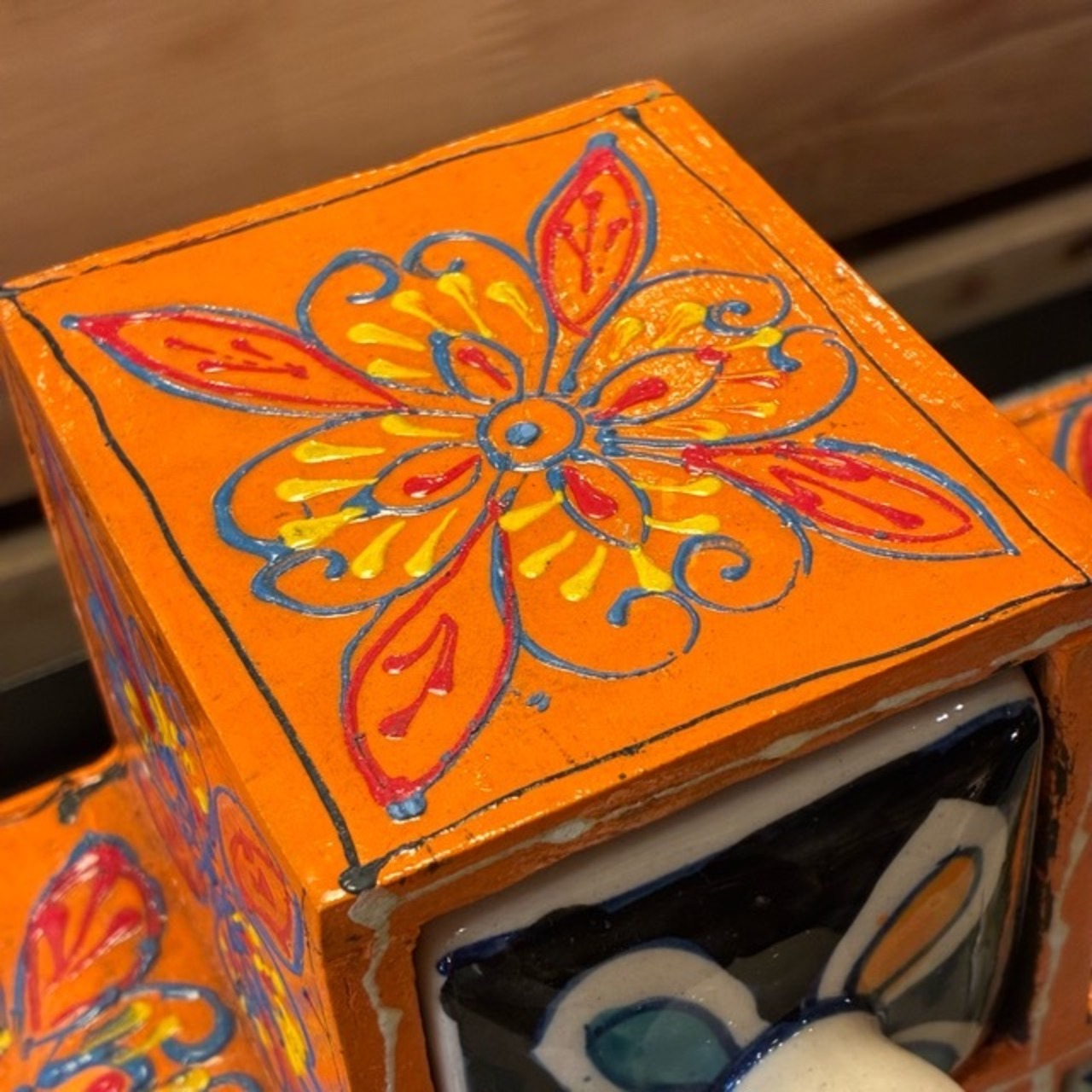 India Blue Pottery Mini 4-Drawer Unit　インド　ブルーポタリ4ドロワーチェスト　凸型　オレンジ　引き出し　置物　玄関収納　メヘンディアート　鍵入れ　印鑑入れ　ハンドメイド