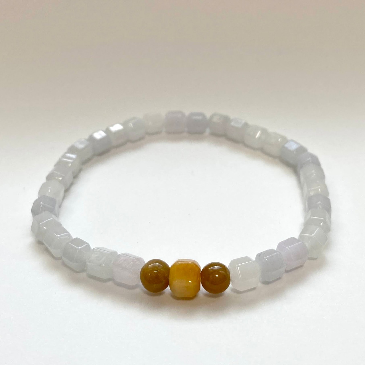 透明感あふれる六角形が新しい！ポイントにブラウン翡翠がポイント！ ice hexagon point brown ブレスレット A貨翡翠 jd_br1071