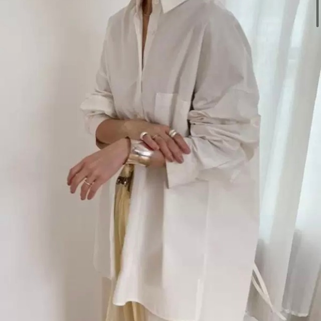 バックスリットシャツ ロングシャツ 送料無料 レディース カーディガン アウター スリット 春 夏 秋 ブラウス オーバーサイズシャツ かわいい きれいめ 大人女子 無地 春 秋  10代 20代 大人 学生 韓国系 お出かけ 外出 きれいめカジュアル 着回し ファッション デート コーディネート 重ね着 休日 男女兼用 カジュアル  普段着 春コーデ 夏コーデ 秋コーデ 韓国 おしゃれ シンプル S M L XL スタイル ゆったり 韓国ファッション 長袖 オフィスカジュアル 30代 オフィスママコーデ