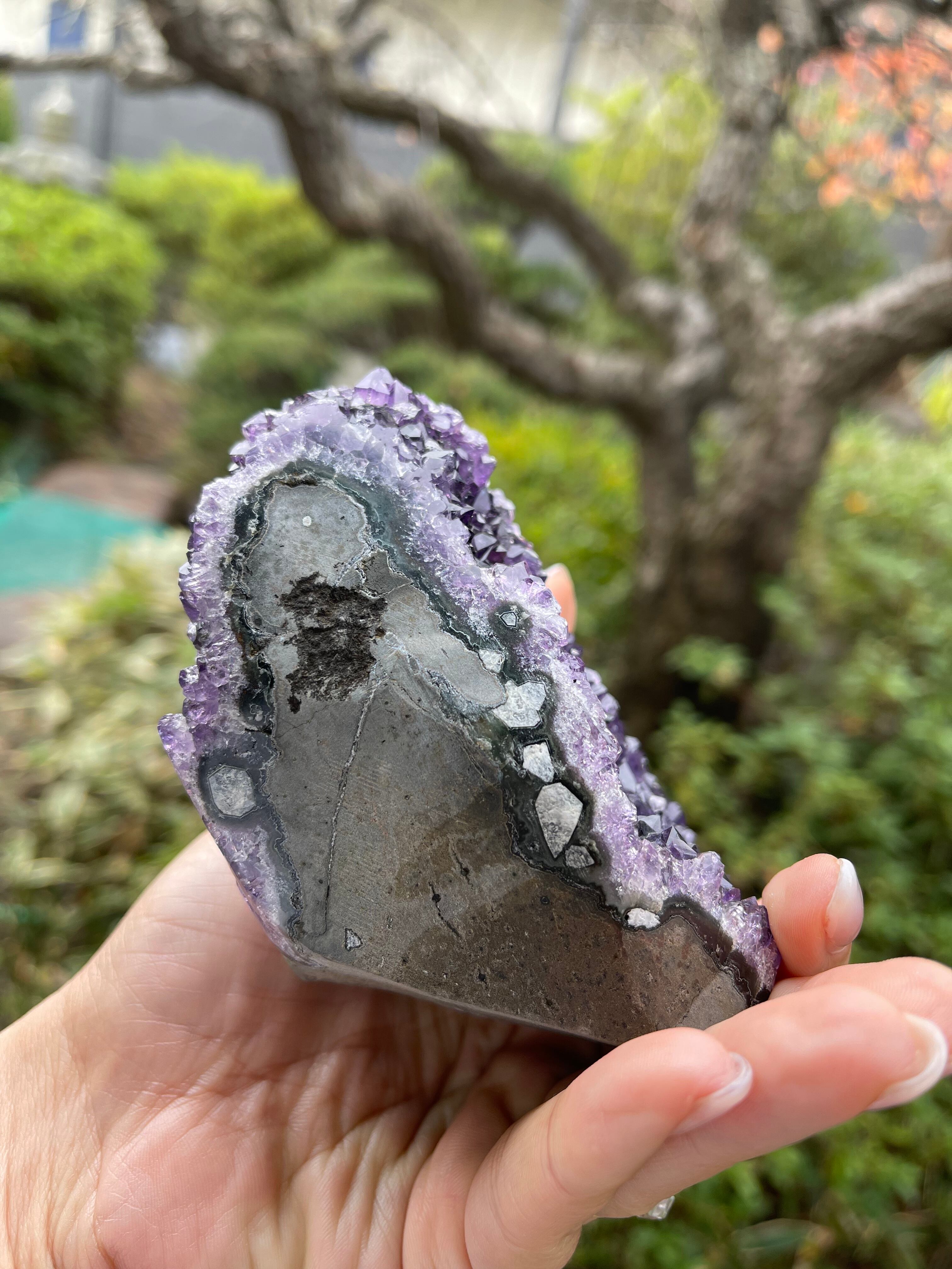 ウルグアイ産　アメシストドーム/ Uruguay Amethyst dome