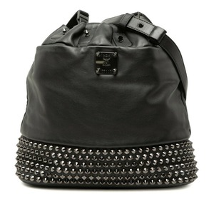 エム シー エム スタッド 斜め掛け ショルダーバッグ 巾着 ブラック レザー レディース MCM 【中古】