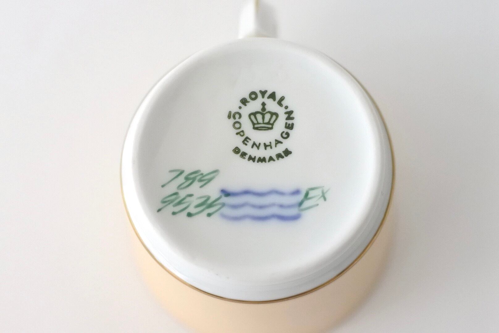 vintage ROYAL COPENHAGEN demitasse cup & saucer / ヴィンテージ