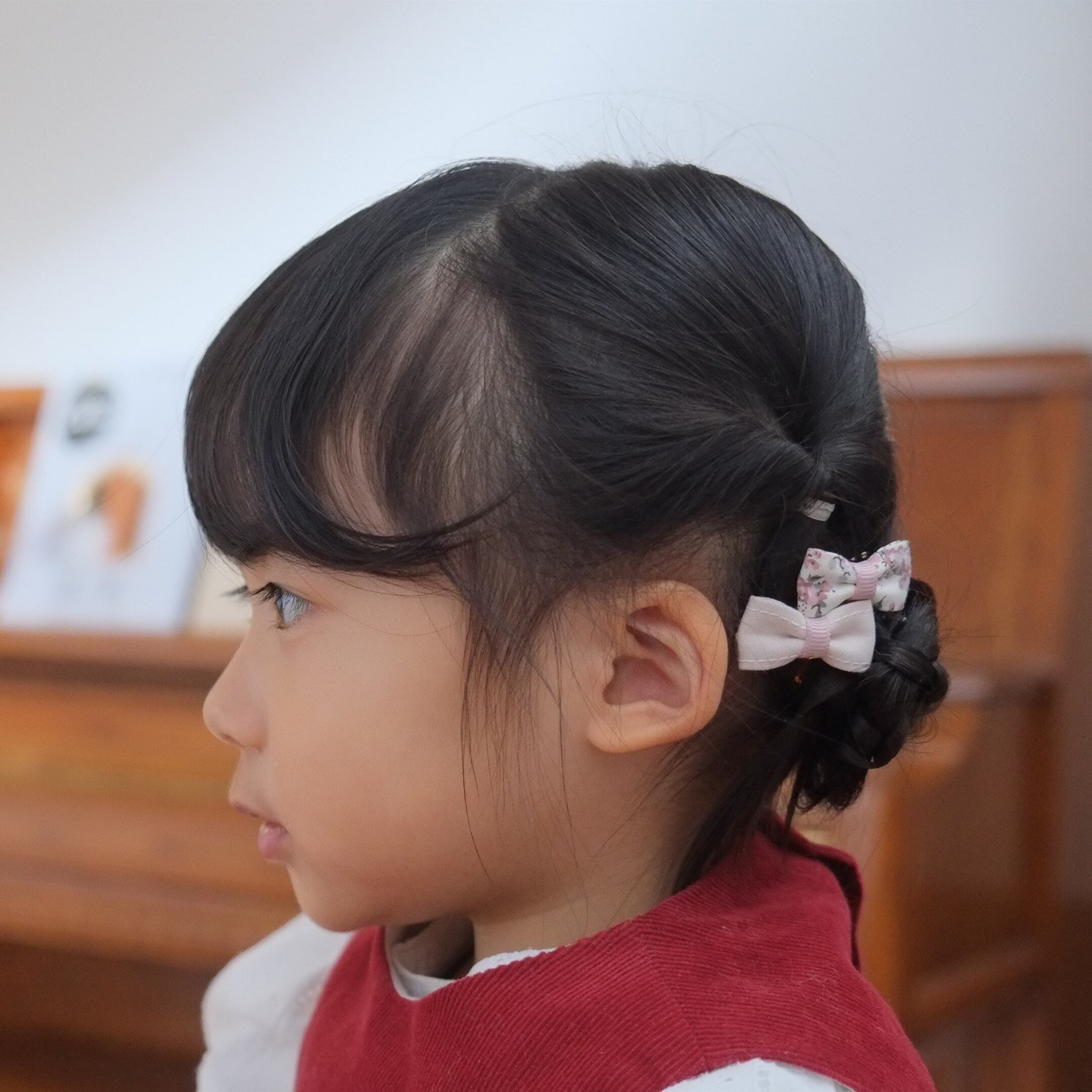 ダブルリボン ベビーヘアクリップ｜LIBERTYプリント／滑り止め付き