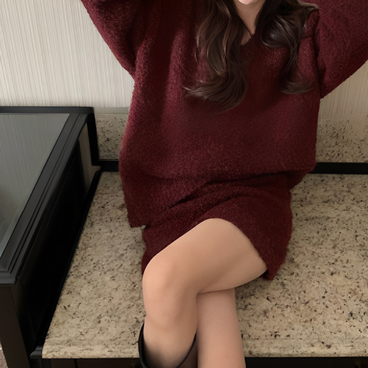 A simple loose v-neck sweater【H00047】