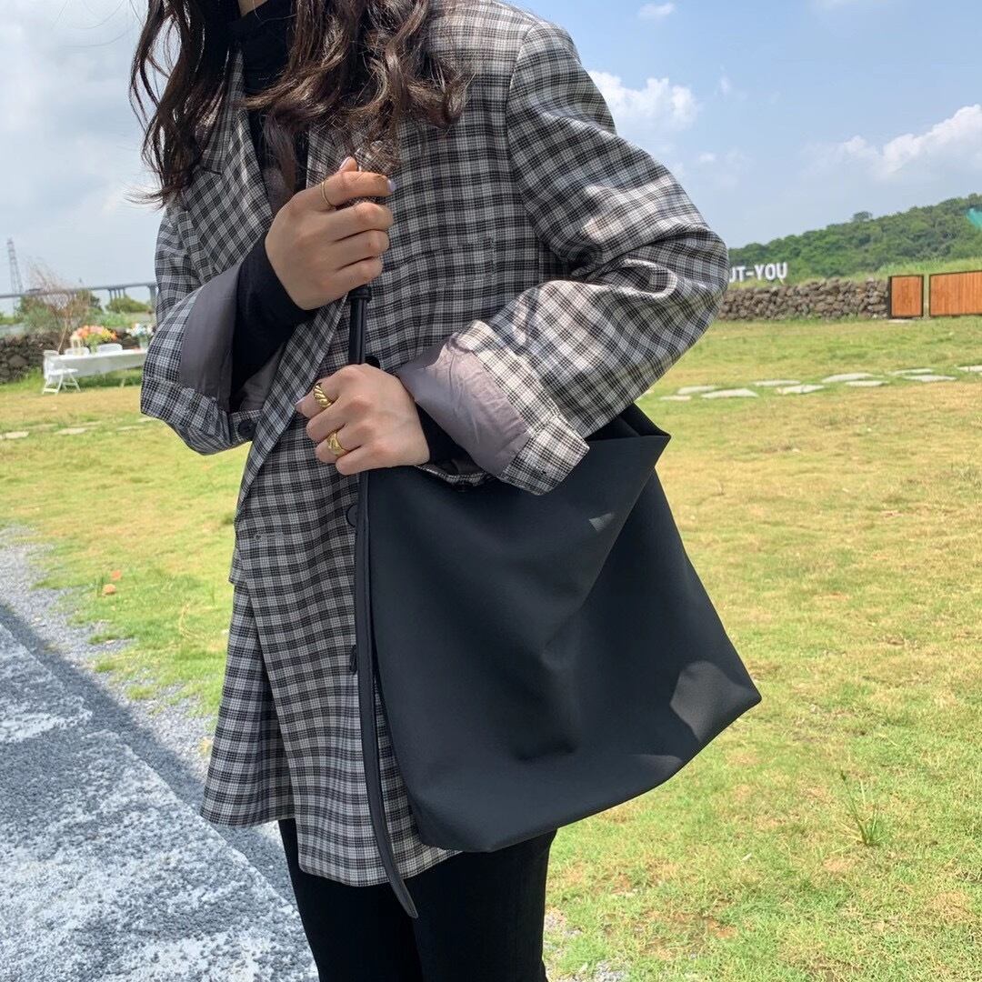 シンプルトートバッグ