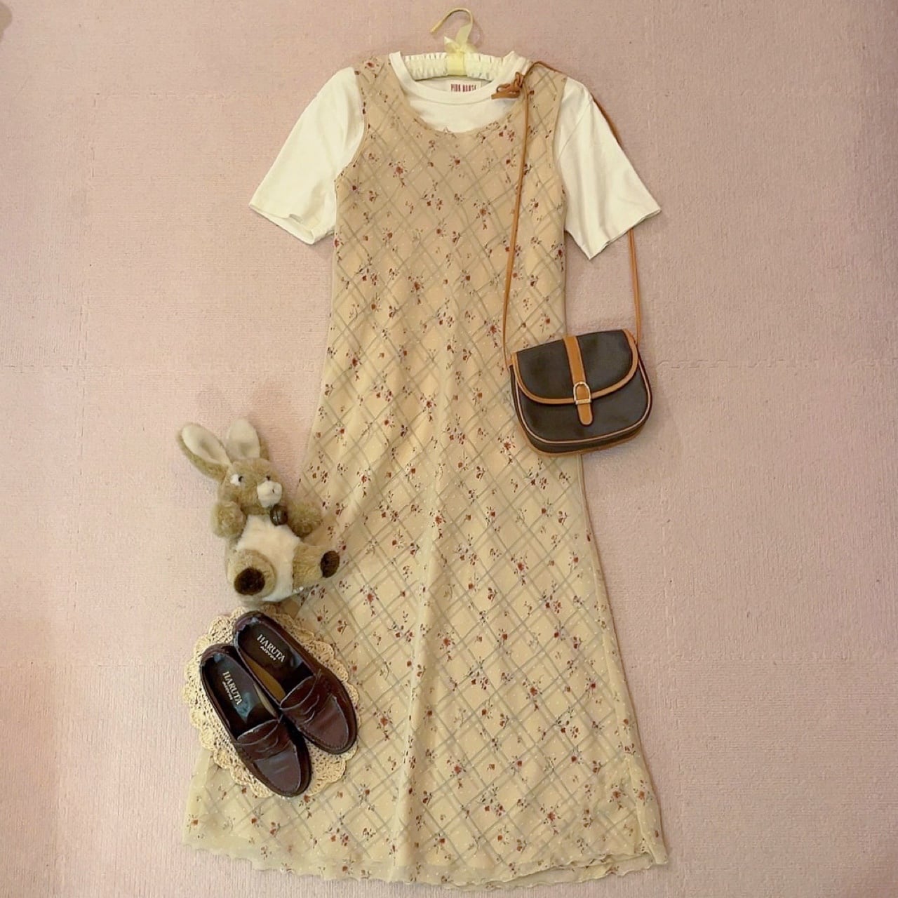 flower check sleeve less one-piece