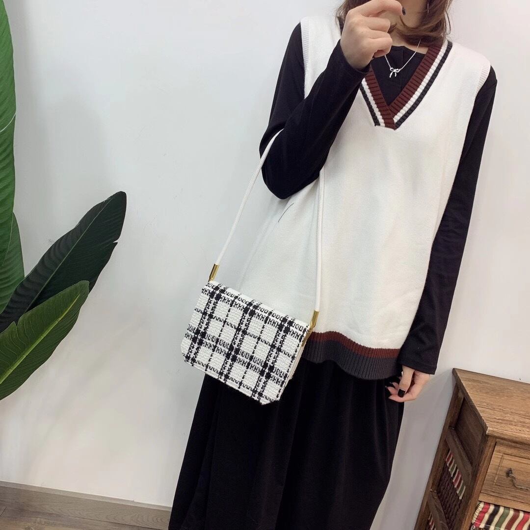 チェック柄ショルダーバッグ