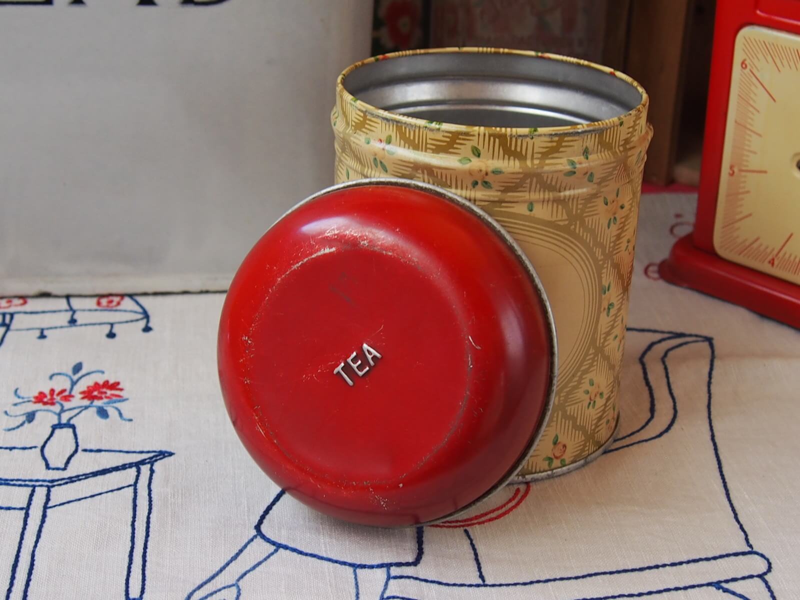 イギリスアンティーク アルミキャニスター TEA | Bonny Bee