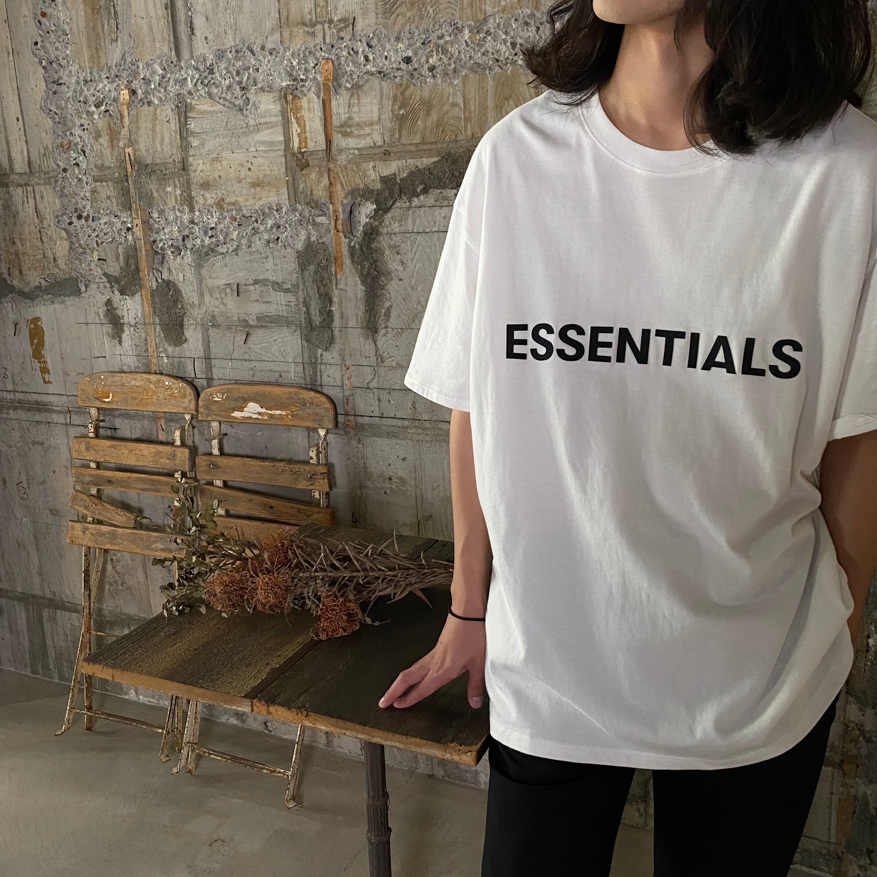 ESSENTIALS【エッセンシャルズ】NEW FRONT LOGO TEE (WHITE). | glamour online powered by  BASE