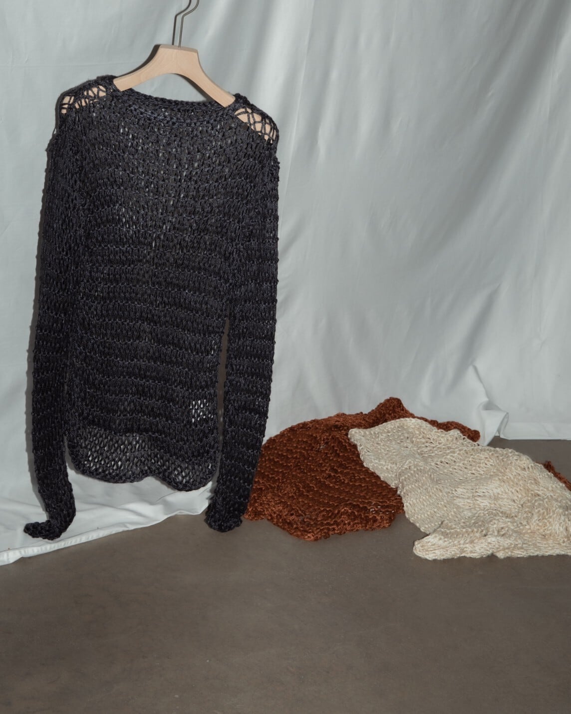 pelleq ペレック　Hand knitted silk net jumper