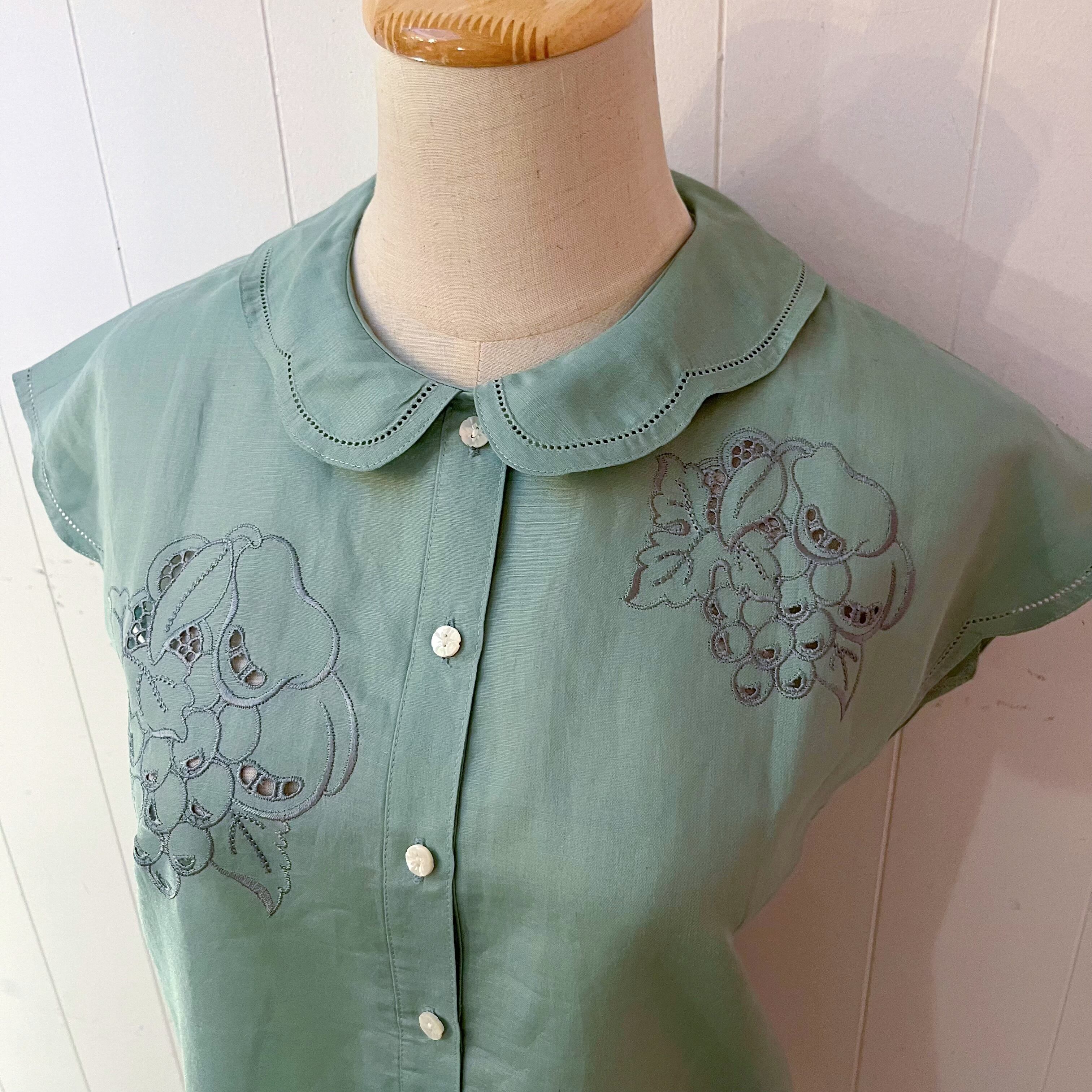 fruits embroidery scallop blouse