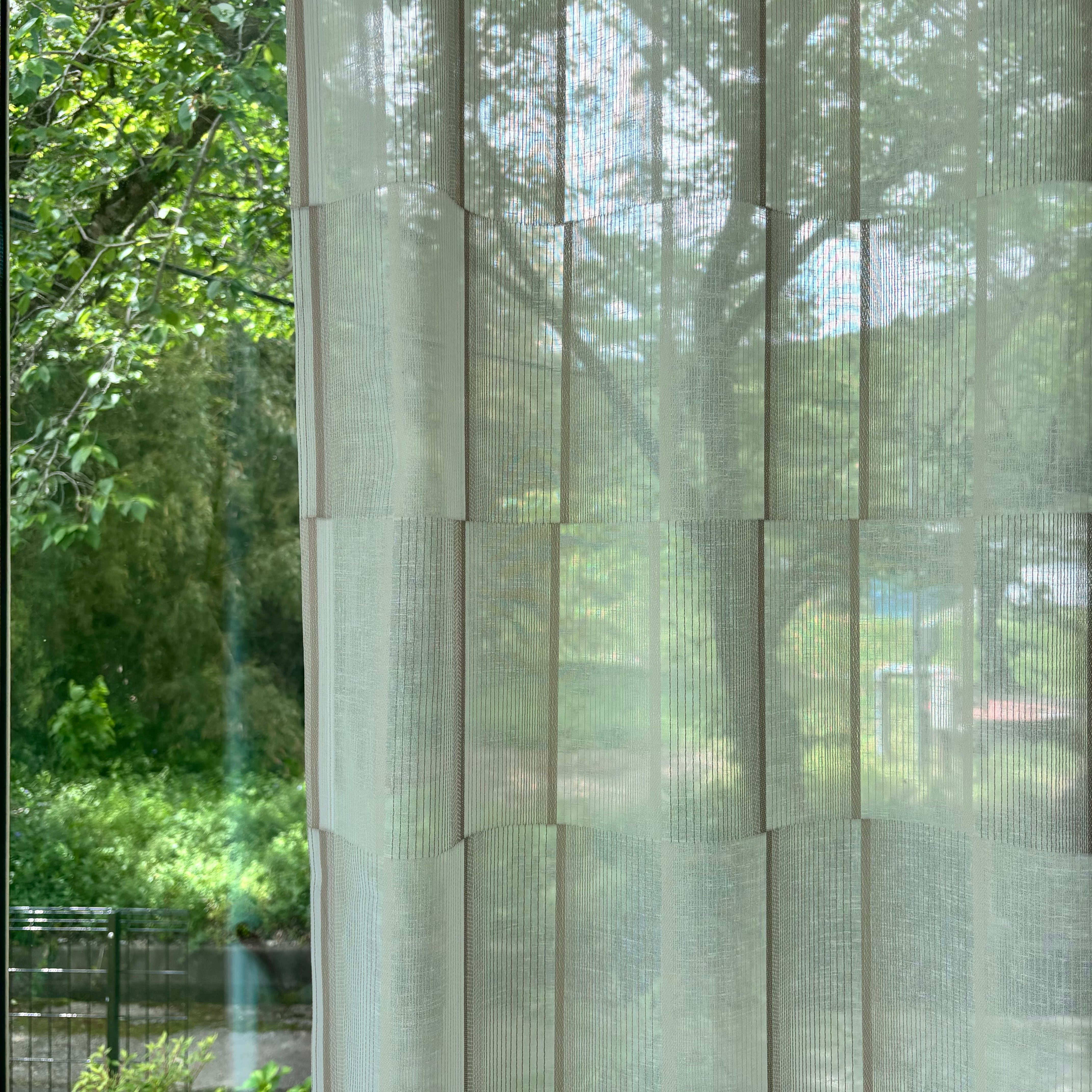 unicoレース付きカーテン 1.5倍ヒダ 森の木／レースカーテン／1.5倍ヒダ／両開き（2枚1組） | Airpuric