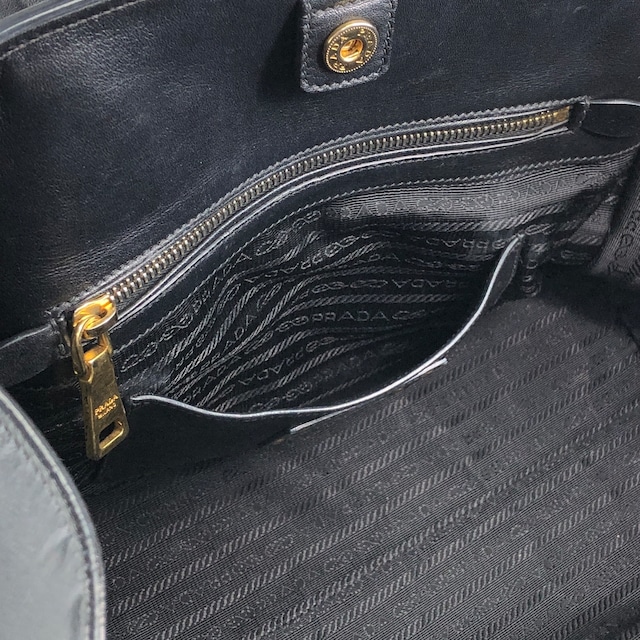 PRADA プラダ ショルダーバッグ ブラック トライアングルロゴ レザー 2WAY vintage ヴィンテージ オールド d2mxxu