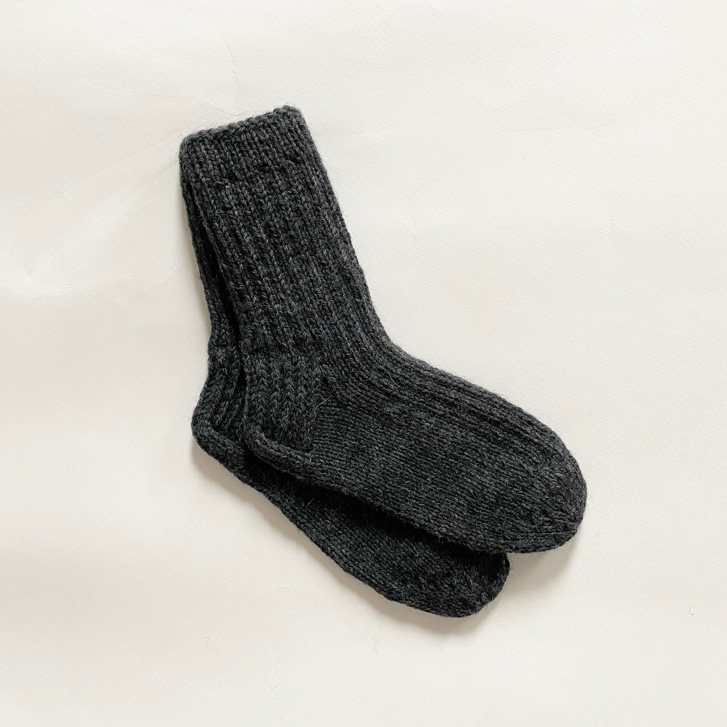 バルトの手編みウールの靴下/子供サイズ（チャコールグレー）