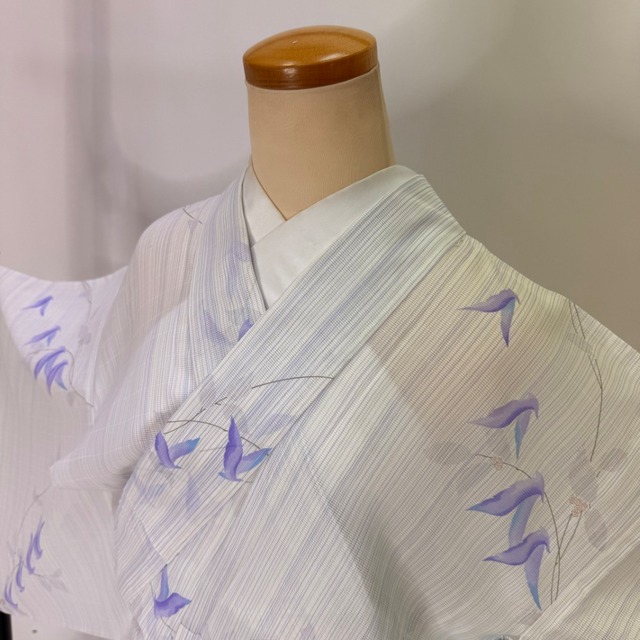 小紋 夏 絽 夏用 洗える着物 裄65.2cm 身丈156.5cm 花柄 お洒落着 普段着 ポリエステル 白  美品 M サイズ 6142