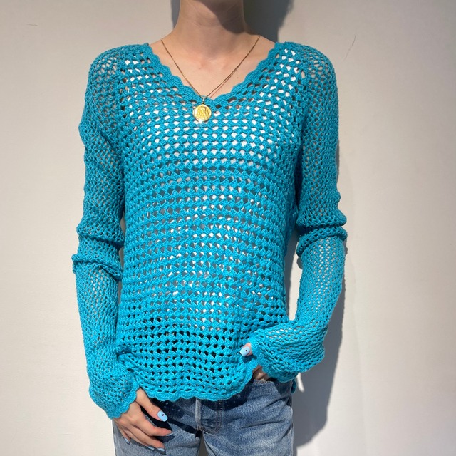 V-NECK BLUE CROCHET KNIT