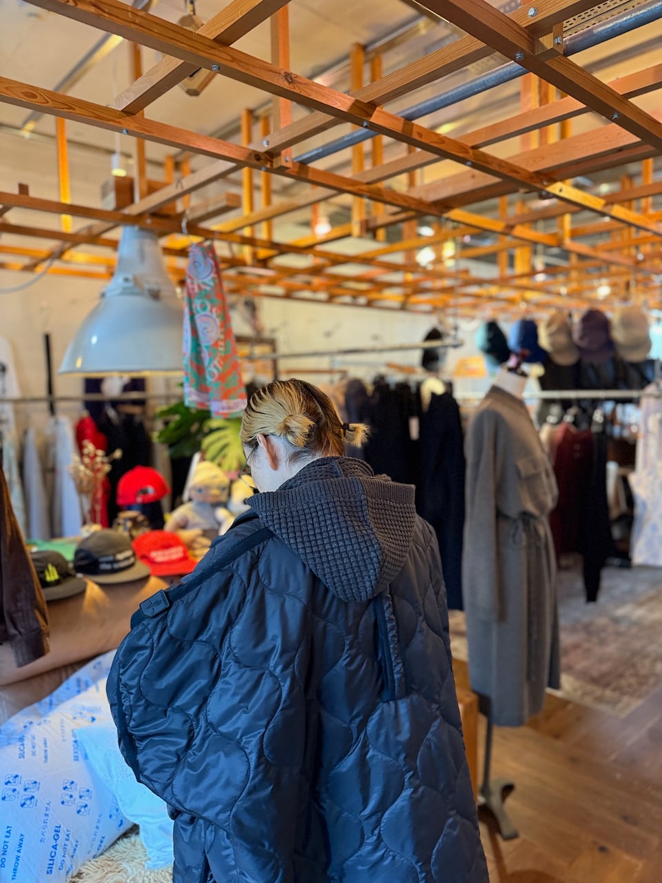 COMFORTABLE REASON / Waffle Hood Scarf | EE ONLINE STORE -