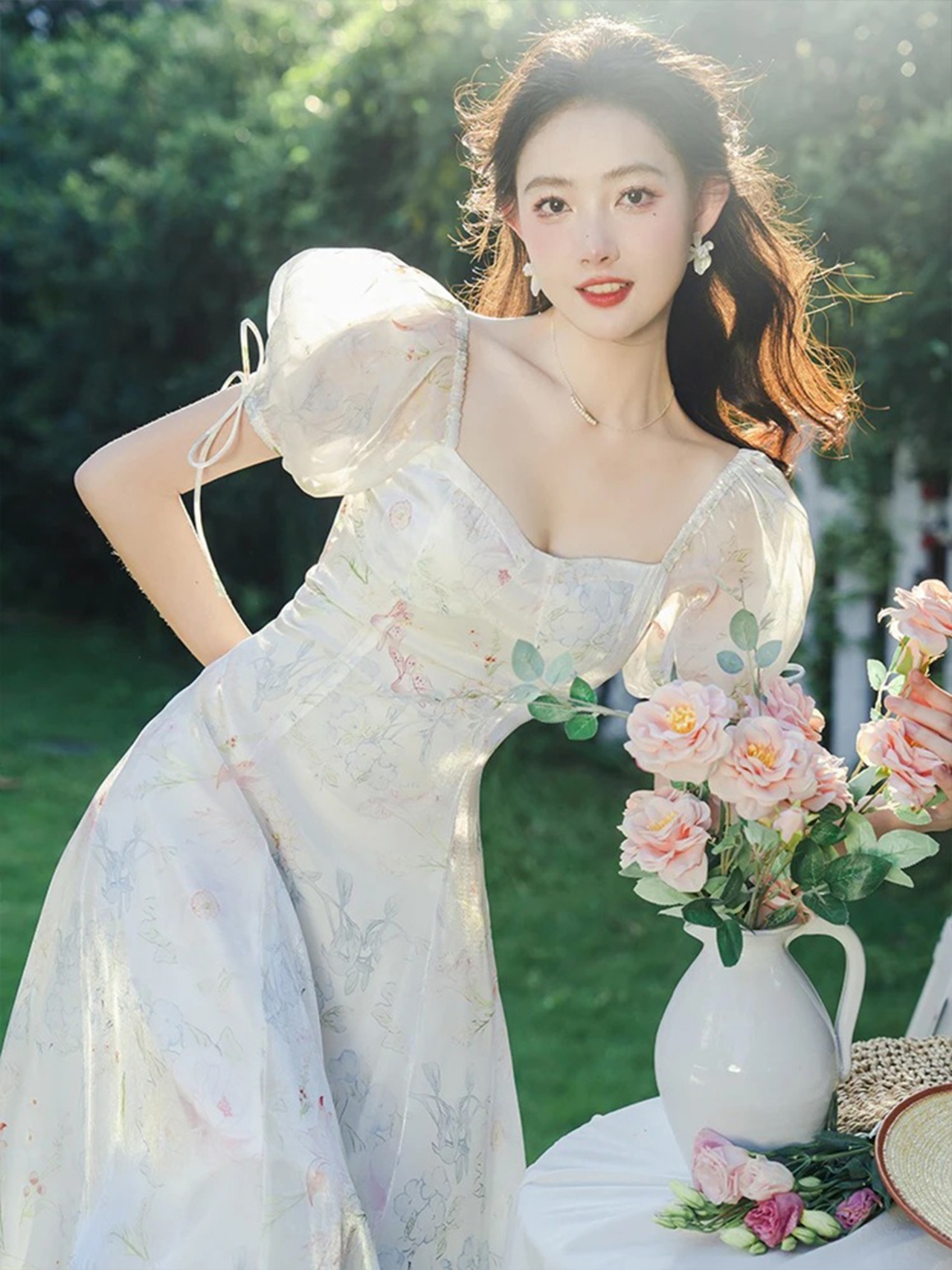 【0012】Puff Sleeve Botanical Short Sleeve Dress