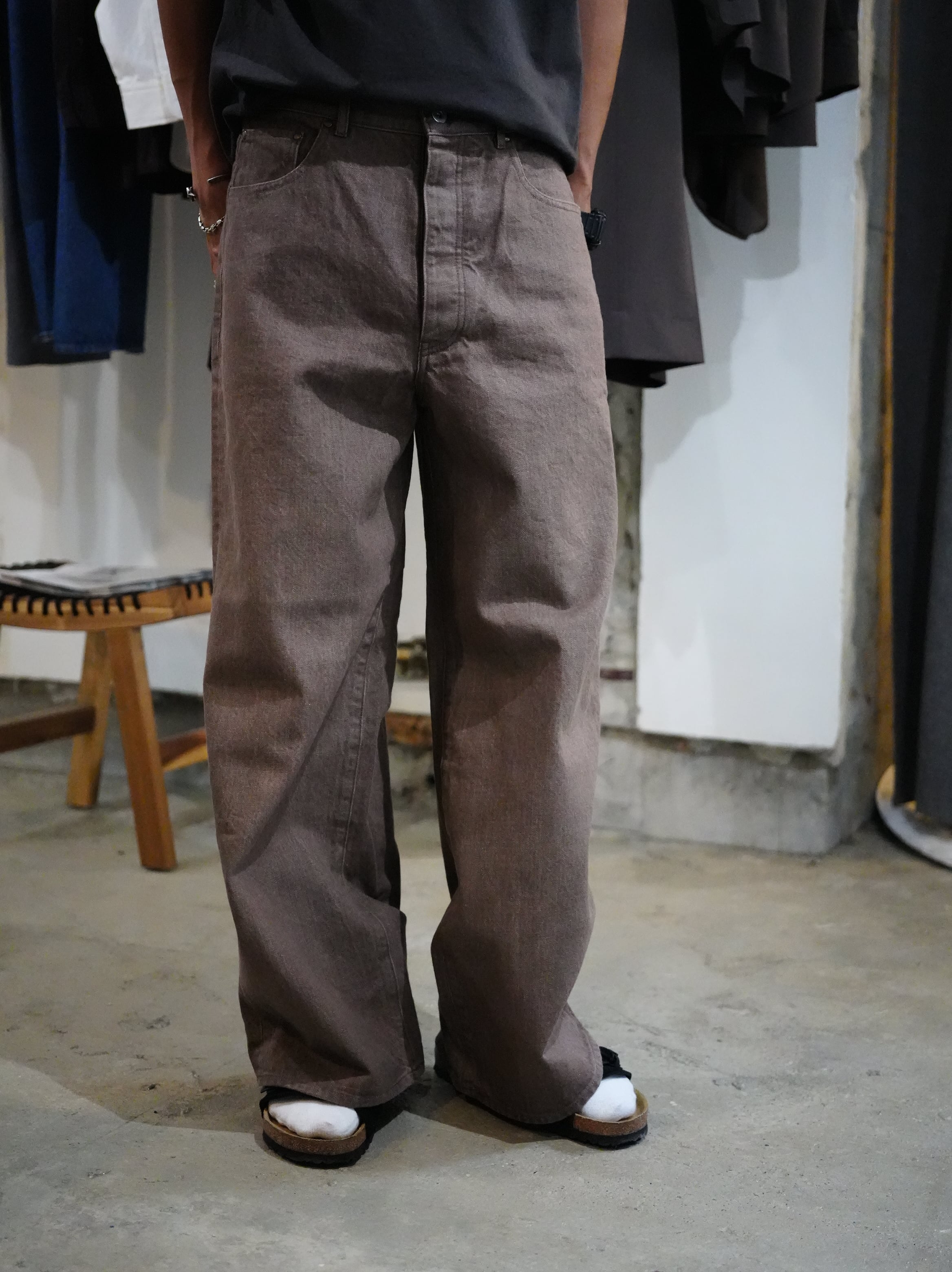 BISOWN (ビソウン) / BISOWN WIDE DENIM BROWN BLEACH | aboutfukuoka BASE