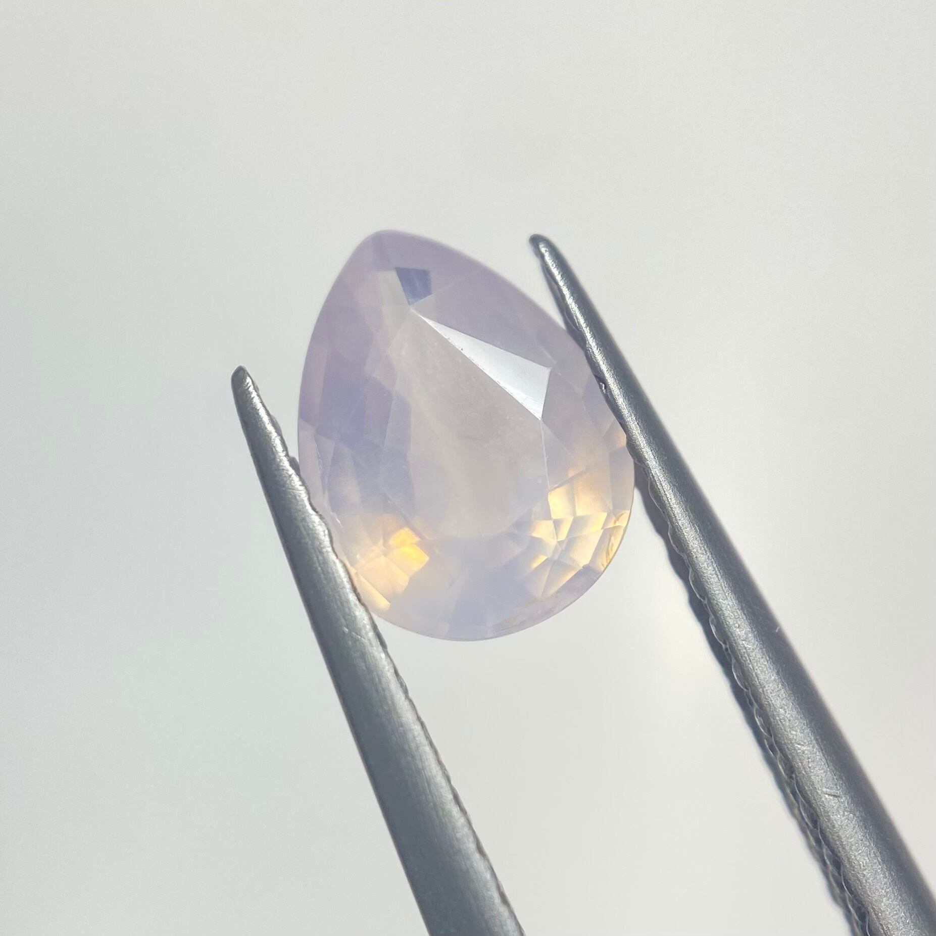 桜の花びら シルキーピンクホワイトなサファイア