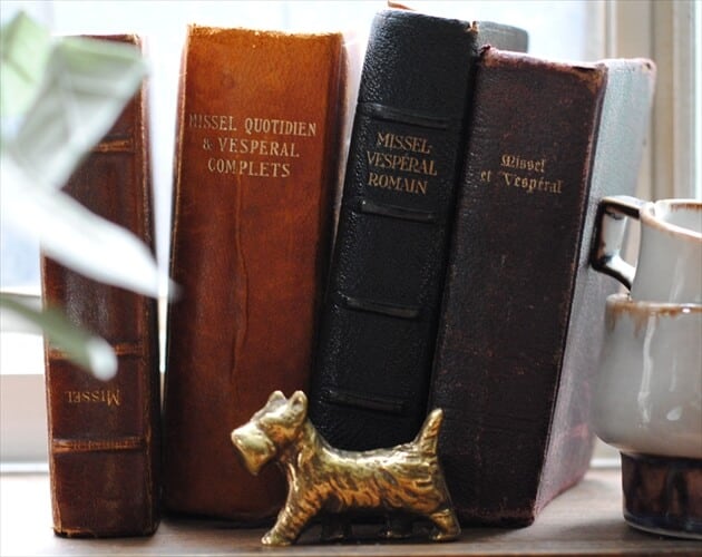 フランスのブロカントから 真鍮 犬のオブジェ ブラス