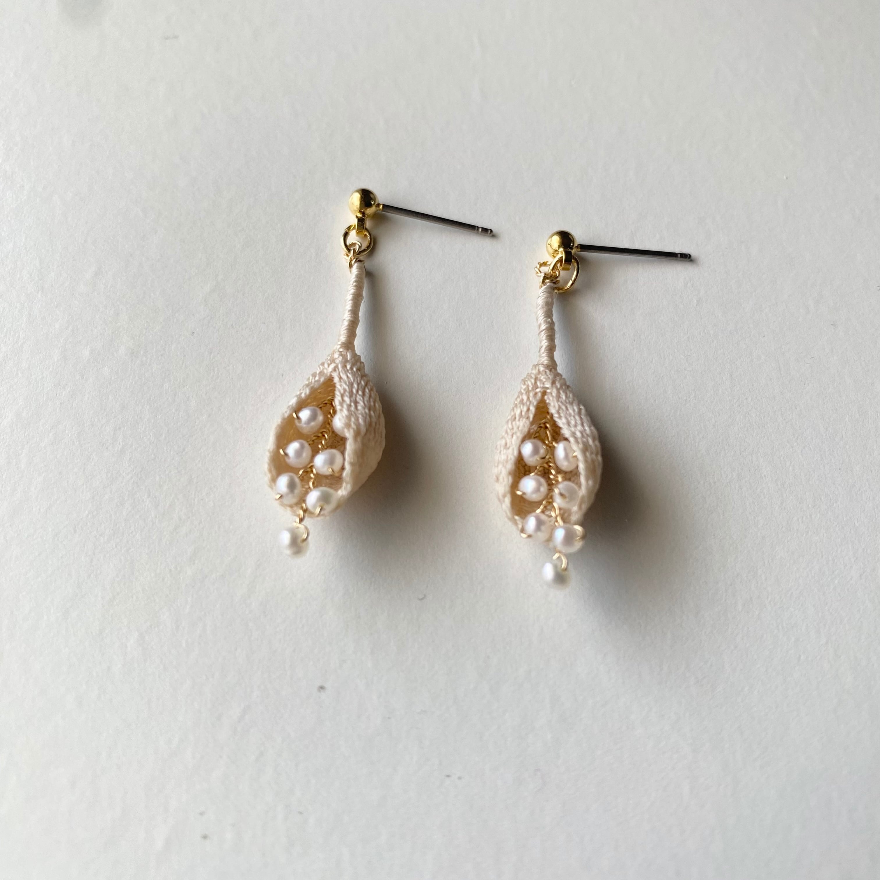 tsubomi pierce (earring) cream