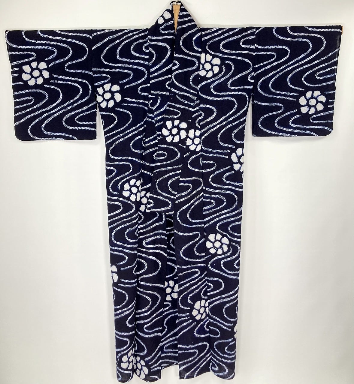 有松絞り【浴衣】広衿 花 流水 有松鳴海絞り 夏着物 綿 紺 白 105
