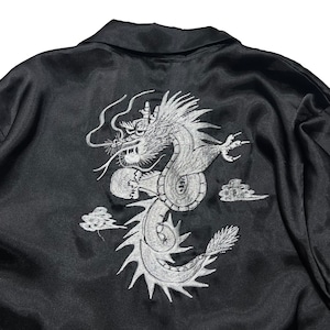 ドラゴン刺繍 サテンシャツ