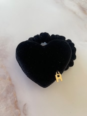 ベロアハートシュシュ