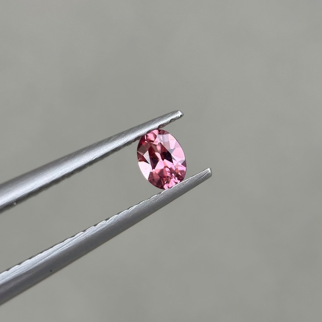 【同梱専用 or 2ピース以上ご購入の方向け】ピーチマラヤガーネット 約4x3mm, 約0.17ct, マラウイ産