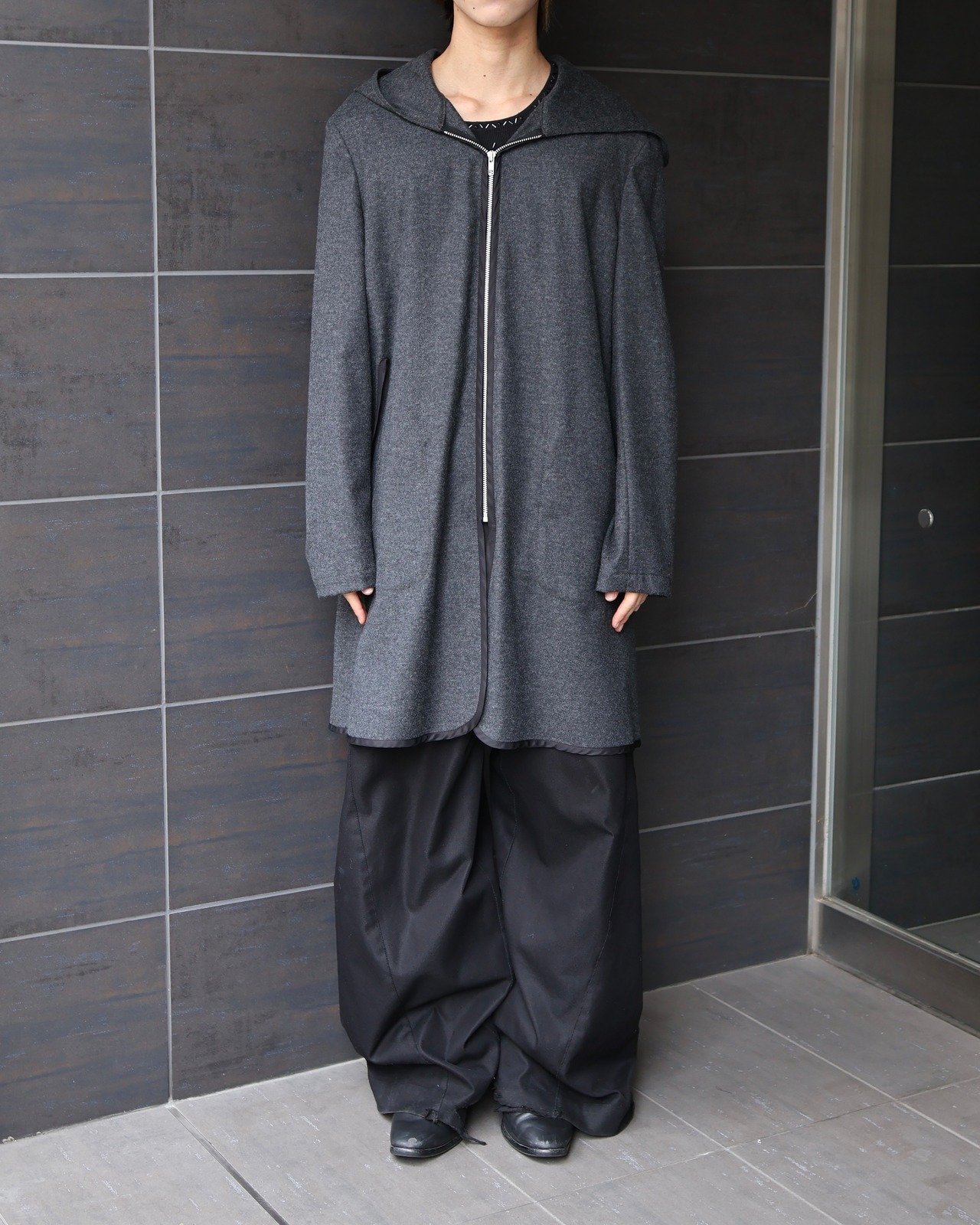 【COMME des GARCONS HOMME DEUX】zip up hooded half coat