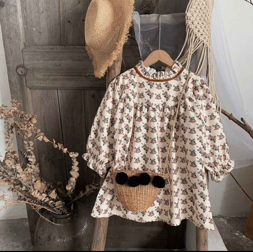 再入荷 小花柄レトロワンピース…….女の子 海外子供服 ナチュラルコーデ ガール プチプラ