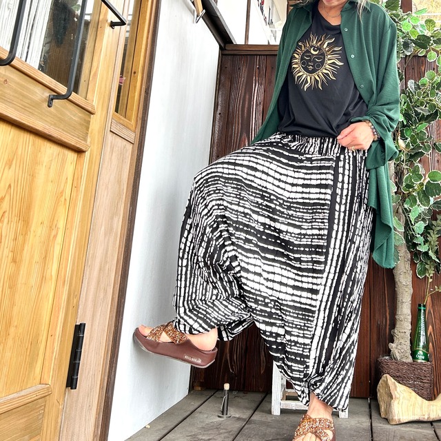 モノトーンアラジンパンツ