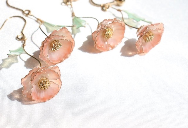 踊り咲くポピーのピアス＆イヤリング