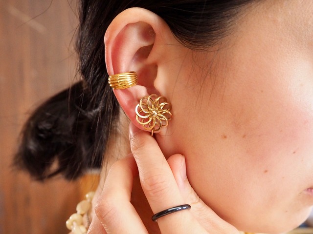 JAPAN 1980's ~ 1990's Vintage design earring