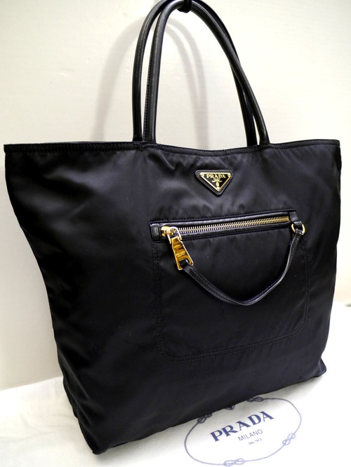 美品◆PRADA プラダ A4対応 ビジネス可 ナイロンxレザー切替 トート バッグ 黒x金◆ タブレット等も入れやすいビジネス対応の秀逸モデル♪