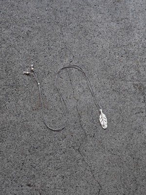 pendant  (S) _ on crinoid fossil_ 002