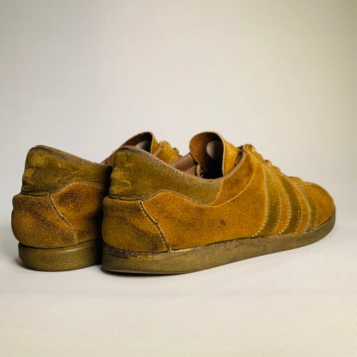 80's adidas アディダス TOBACCO タバコ オリジナル ブラウン 茶 スエードスニーカー アイランドシリーズ カナダ製 US8.5  希少 ヴィンテージ BA-857 RM1226H | agito vintage powered by BASE