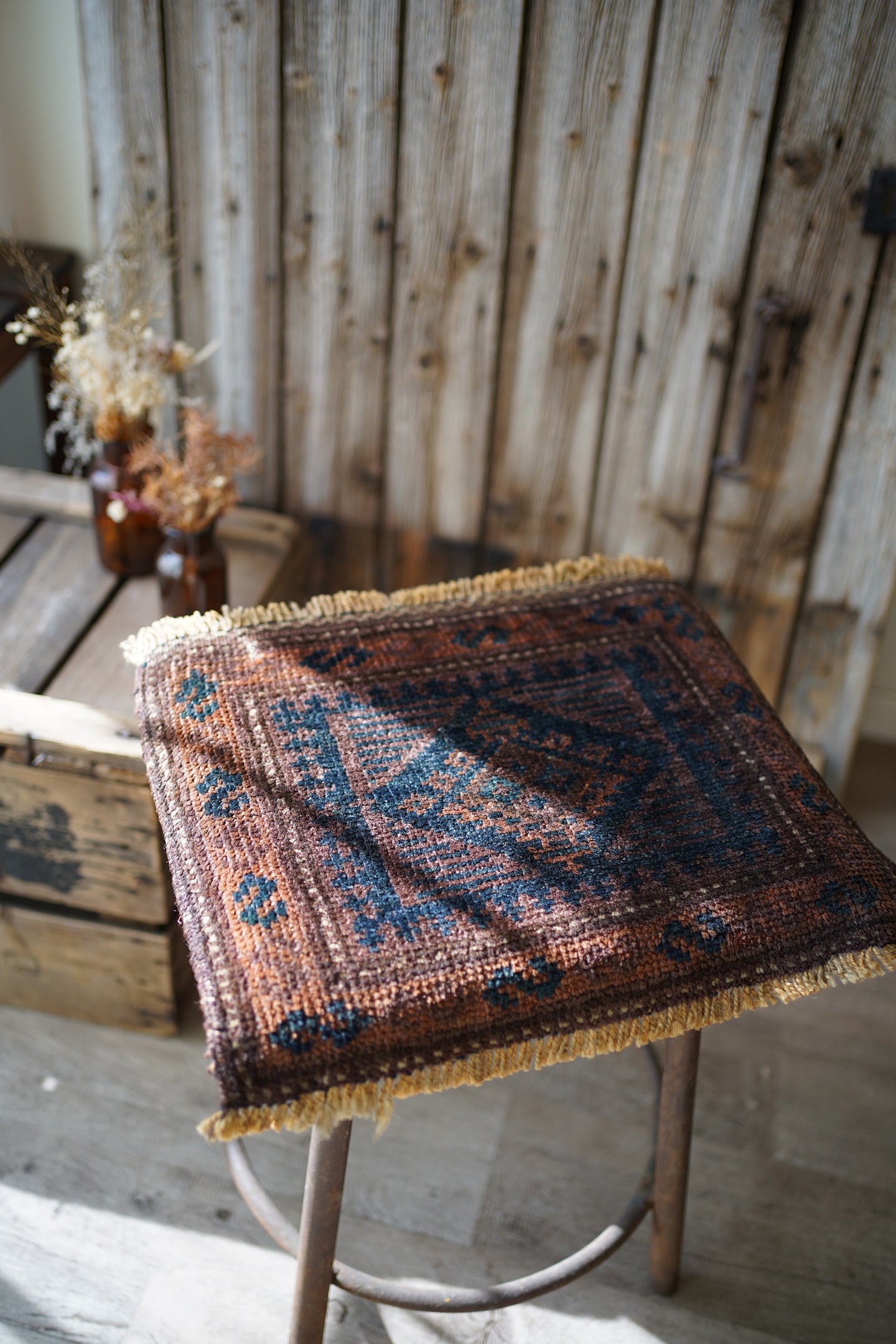 402】Antique Afghan Taimani rug 1920's - 1930's | ヴィンテージラグ