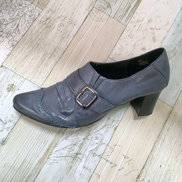 マニッシュベルトパンプス