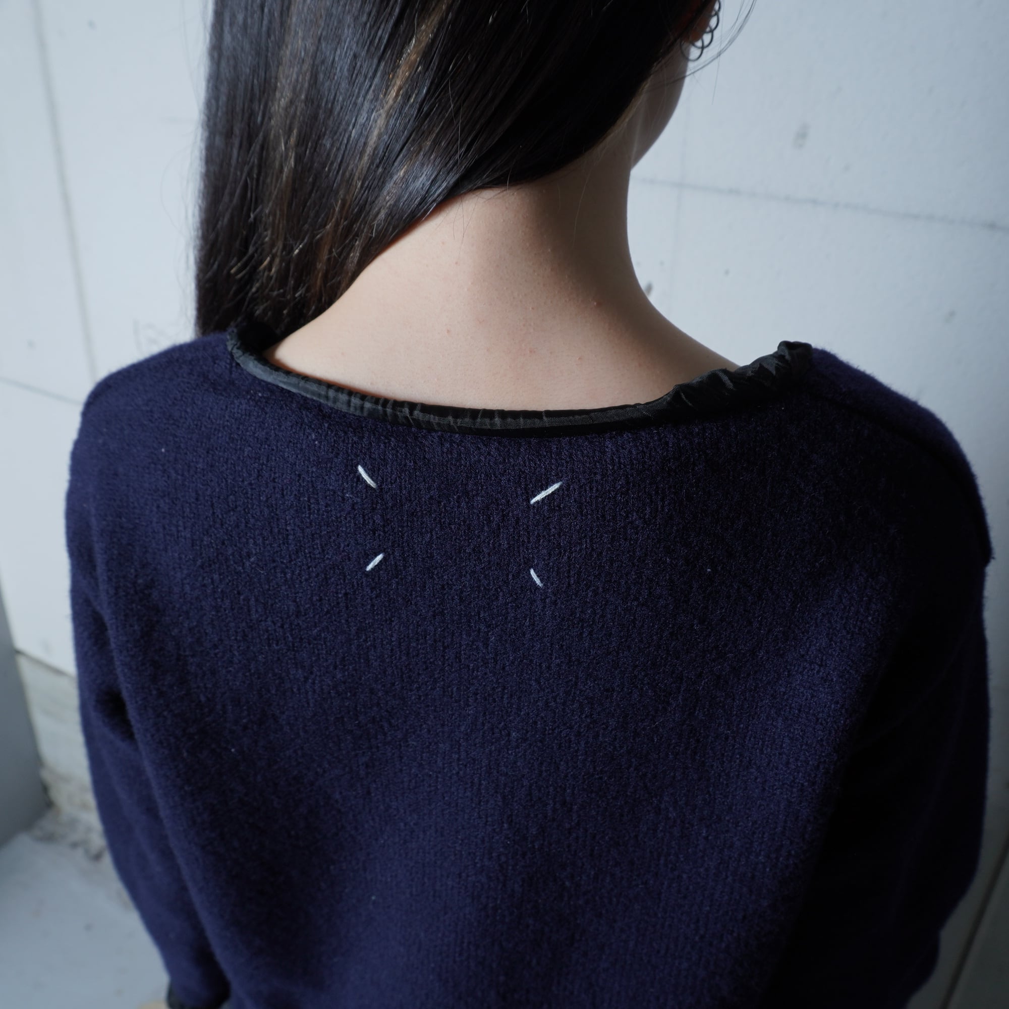 マルタンマルジェラ ﾌﾞﾗｯｸ MISS DEANNA Vﾈｯｸ ﾗｸﾞﾗﾝｽﾘｰﾌﾞﾆｯﾄ 表記なし MARTIN MARGIELA - By Miss Deanna Knitted sweater with shoulder