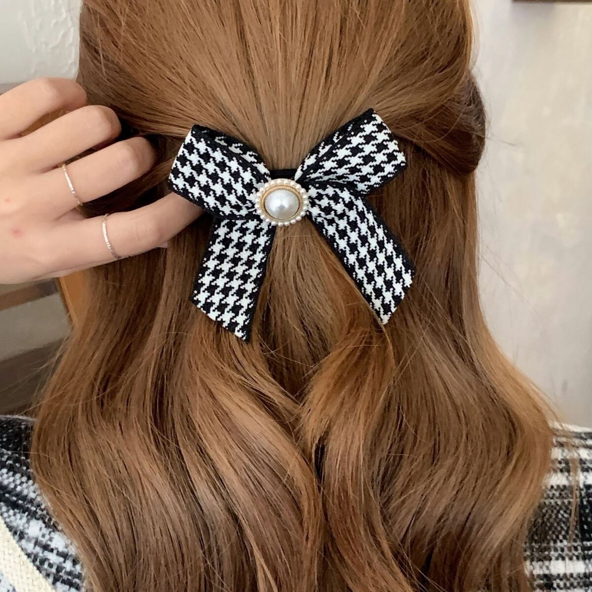 ヘアアクセサリー ヘアゴム シンプル ポニー 簡単 アレンジ かわいい おしゃれ 大人 大きめ リボン 千鳥柄 千鳥格子 パール シンプル 髪留め 千鳥柄リボンヘアゴム セレクトショップオンリーユー ヘアアクセサリー ヘアゴム シンプル ポニー 簡単 アレンジ かわいい おしゃれ 大人 大きめ リボン 千鳥柄 千鳥格子 パール シンプル 髪留め 千鳥柄リボンヘアゴム セレクトショップオンリーユー